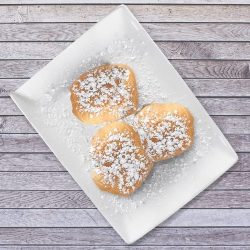 Warm beignets (4).